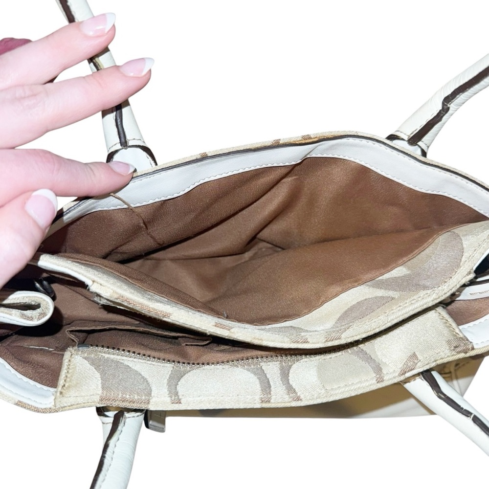 Coach Signature Hamptons Optic Madeleine Satchel‎ Handbag Purse - Picture 10 of 10